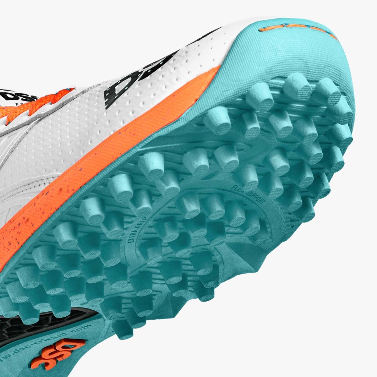 DSC Jaffa 22 Cricket Shoe